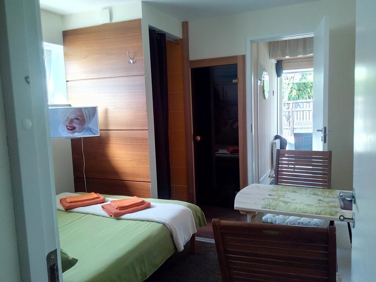 Ferienwohnung Elitasbb Carnikava Exterior foto